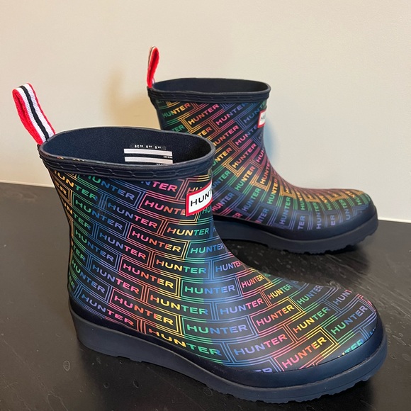 NEW Hunter Play Short Logo Rainbow Navy Boot - Picture 3 of 7